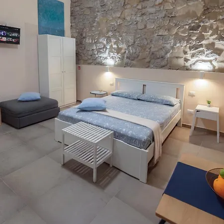 Essentia Ortigia - Mare & Terra Wifi Appartement *