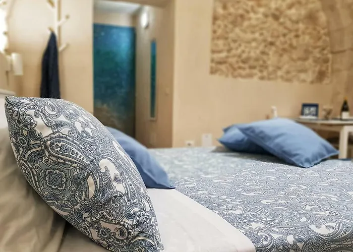 Essentia Rooms- Ortigia Holidays Apartment