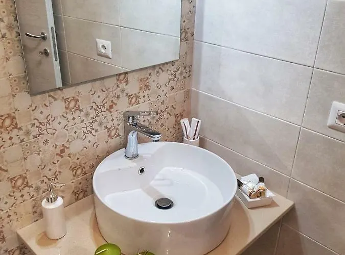 Essentia Rooms- Ortigia Holidays Apartment