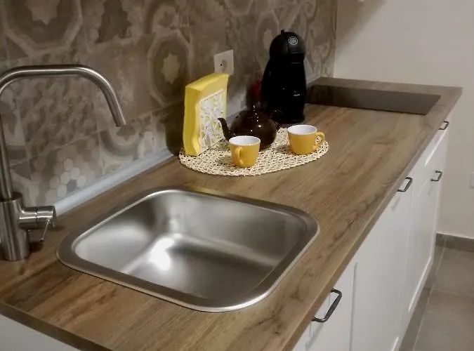 Essentia Rooms- Ortigia Holidays Apartment